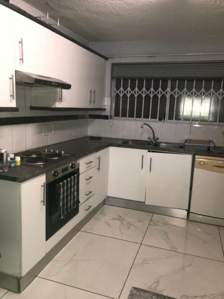 To Let 3 Bedroom Property for Rent in Humewood Eastern Cape